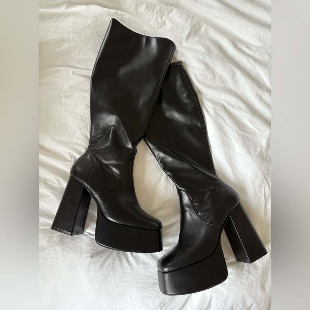 PrettyLittleThing Platform Boot - Size 9